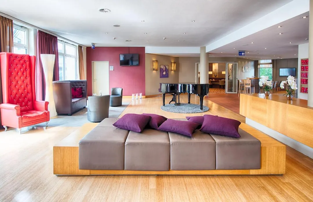 Leonardo Hotel Hamburg Airport-1